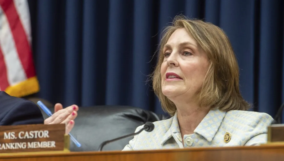 Florida Democrat distances herself from ‘extreme partisanship’ in new Trump-friendly House district AP24178091079582 e1788536585691