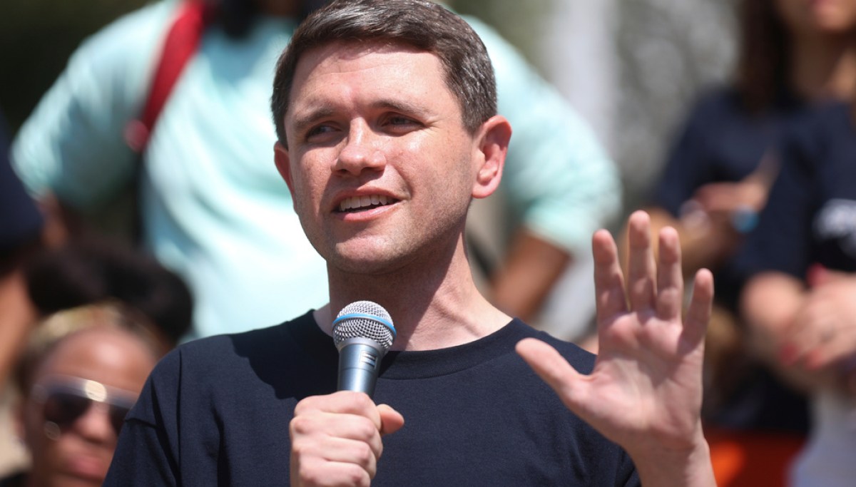 Ken Paxton’s former ‘top cop’ endorses James Talarico in Texas Senate race AP25228782289806