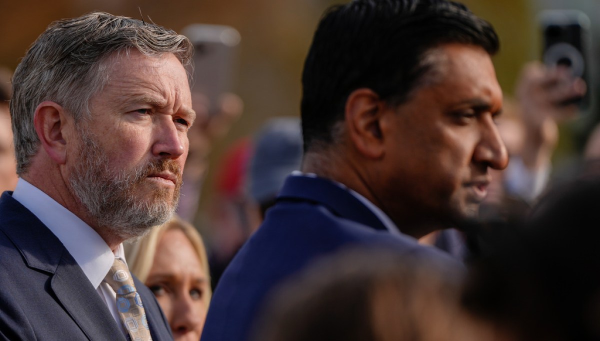 Massie says he’s convinced enough Republicans to pass Epstein Files II discharge petition AP25322633746070