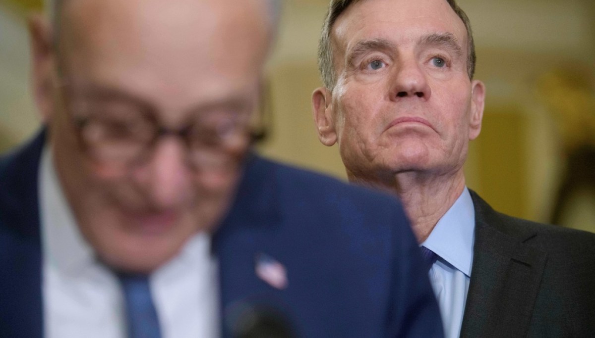 Virginia Senate debate canceled after Warner refuses to commit AP26006808266395