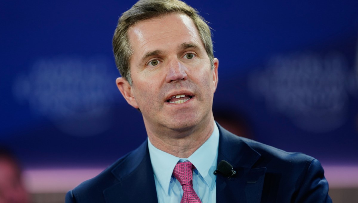 Andy Beshear goes all in to flip Trump-won House seat in Kentucky AP26021352181167