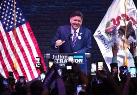Pritzker: Vance is Trump’s ‘chief bootlicker’