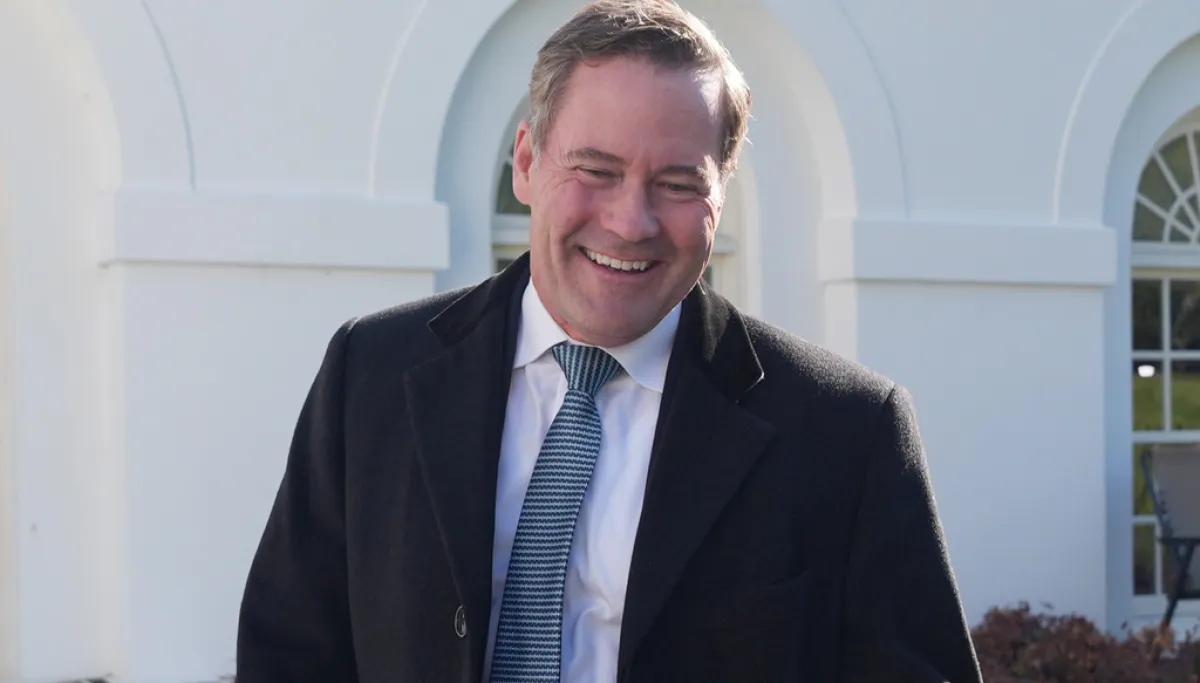 Mike Waltz joins GOP chorus blaming Russia-Ukraine War for high energy prices AP26134646643423