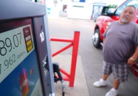 Chamber of Commerce, oil groups urge Trump to reject diesel export ban