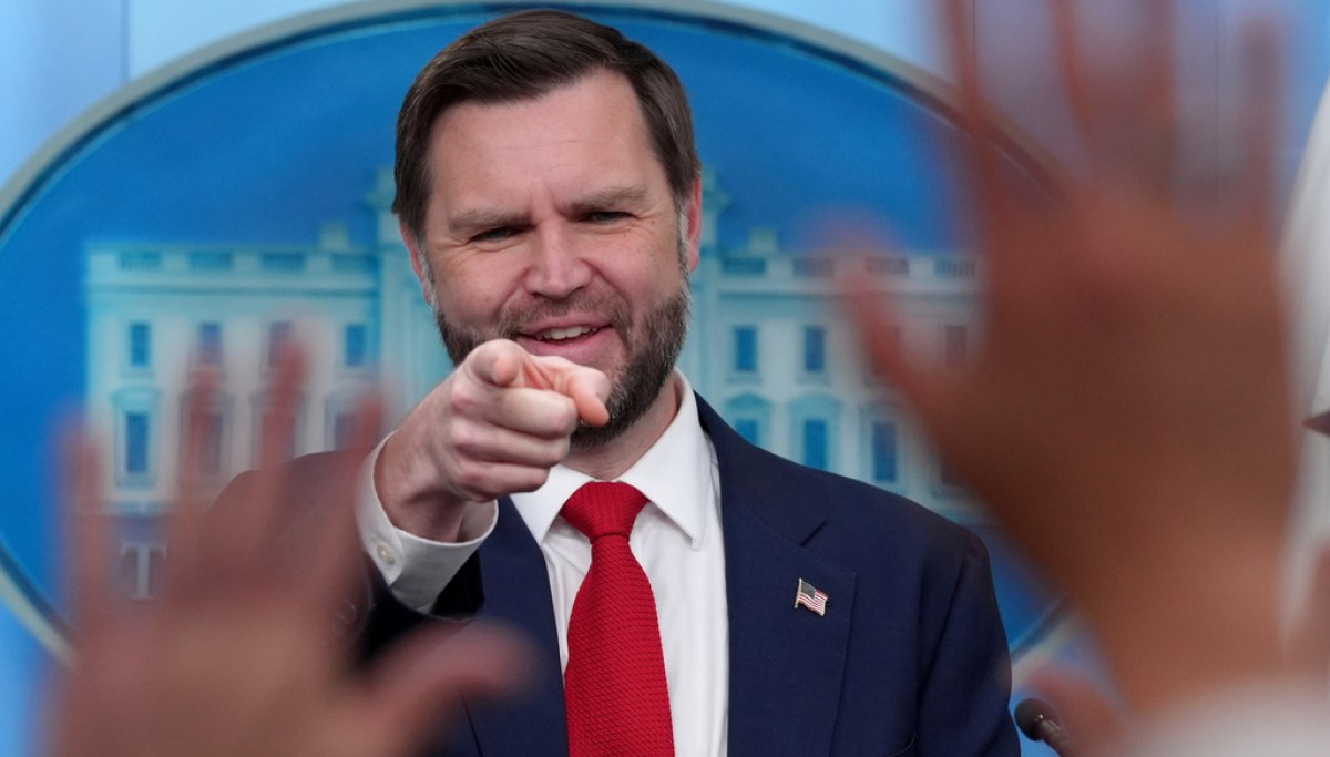 Vance says China ‘willing to play ball’ on strangling Iran’s economy AP26169579311779