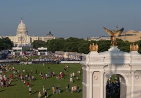 FAA: No political interference in Trump arch review