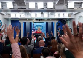 Journalists for CNN, MS Now, Politico allowed back in White House following Trump ban