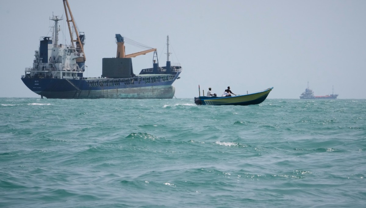 Oil and gas shipments through Strait of Hormuz hit six-month high: CENTCOM AP26249358444418