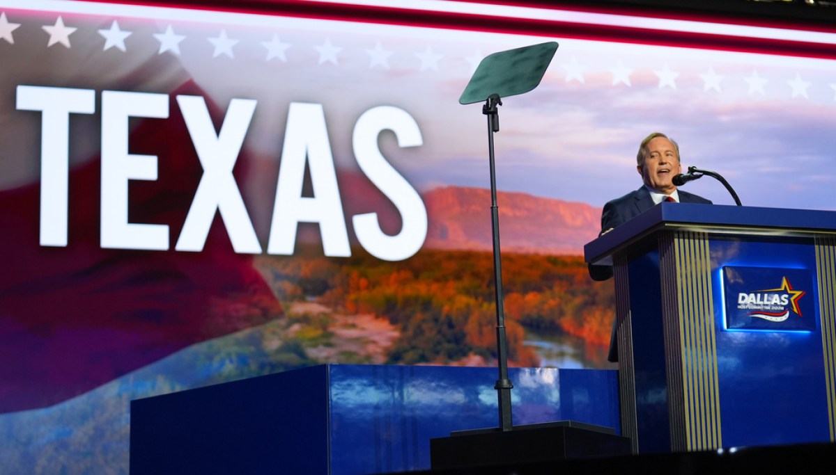 Trump makes convention pitch for Paxton: You may not like his looks, but he’s the best AG in Texas history AP26252829731537