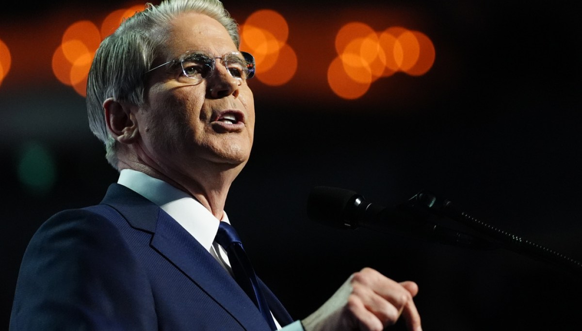 Bessent says Treasury is ‘examining’ ability to cut $5,000 checks without Congress AP26253032184368