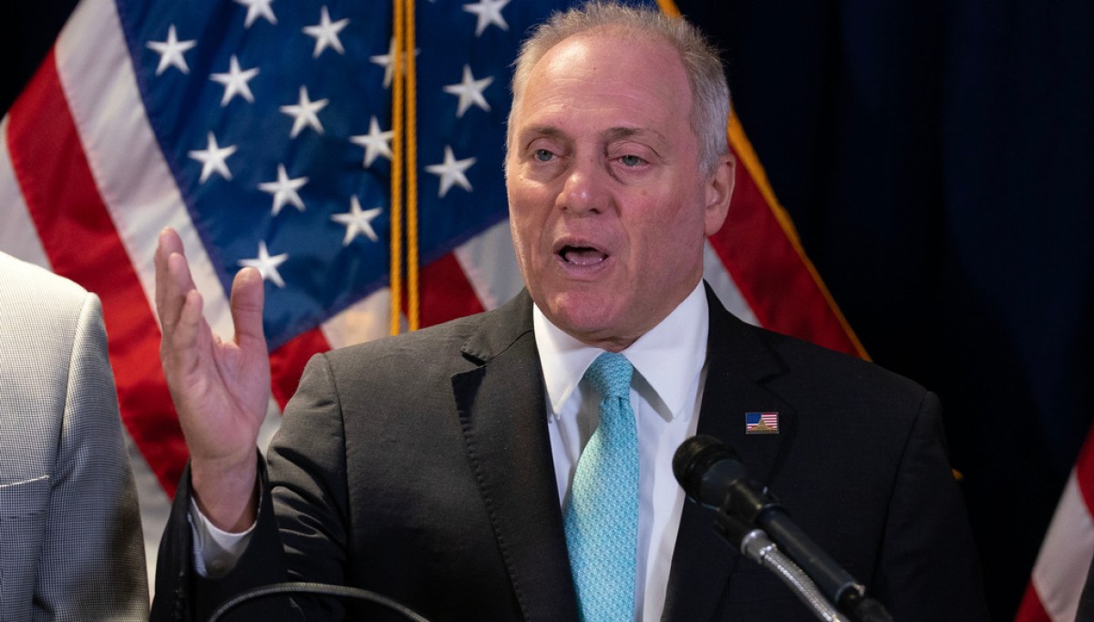 Scalise says ‘I don’t know’ why Trump banned three news outlets from White House AP26258601160646