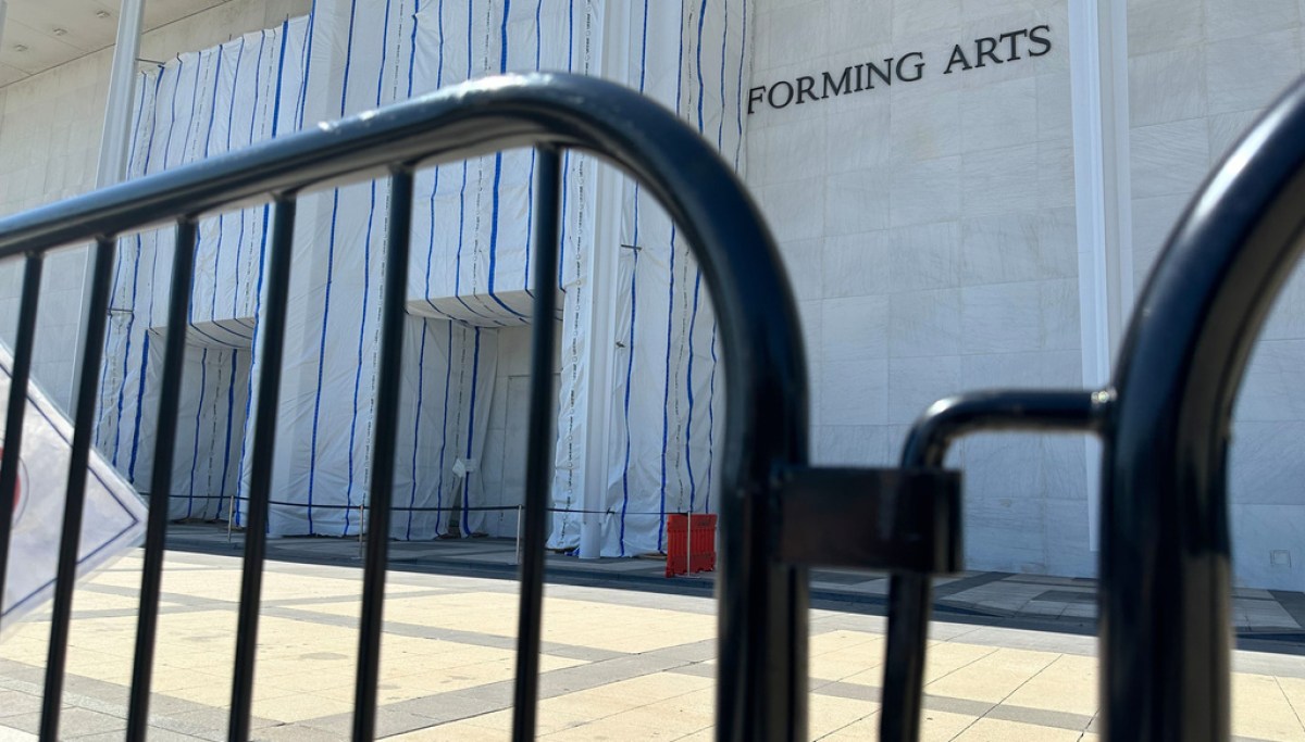 Kennedy Center director says facility will be closed for one week for safety inspections, ‘unless extended’ AP26259627304830