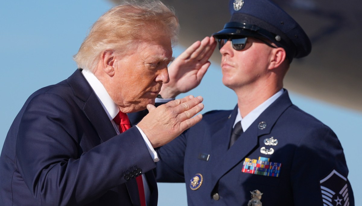 Trump says Triumphal Arch will be converted into ‘top-grade’ military complex AP26259797992753