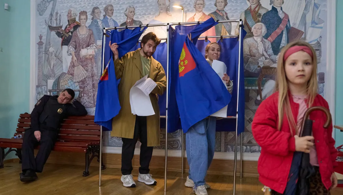 Putin’s party dominates Russian election, but votes on the fringes show all is not well with regime AP26263485547712