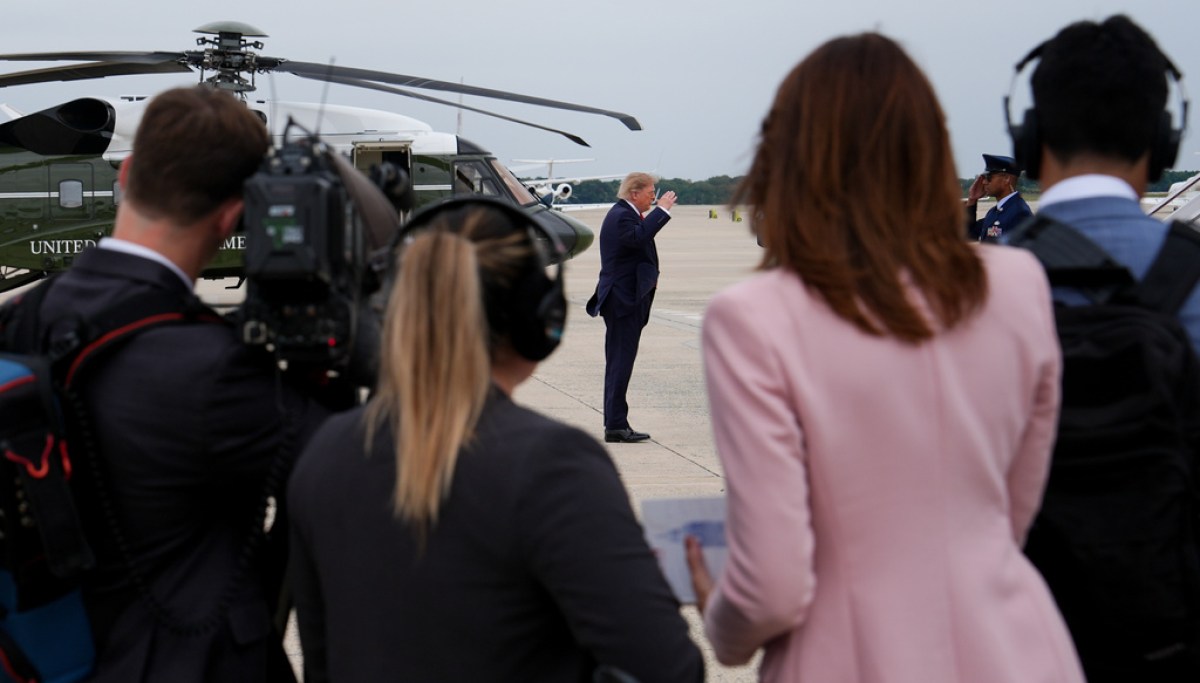 Trump official calls for administration boycott of Fox News AP26265378713916 e8d895