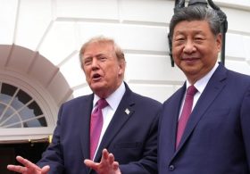 Trump shows Xi new White House helipad, Marine One
