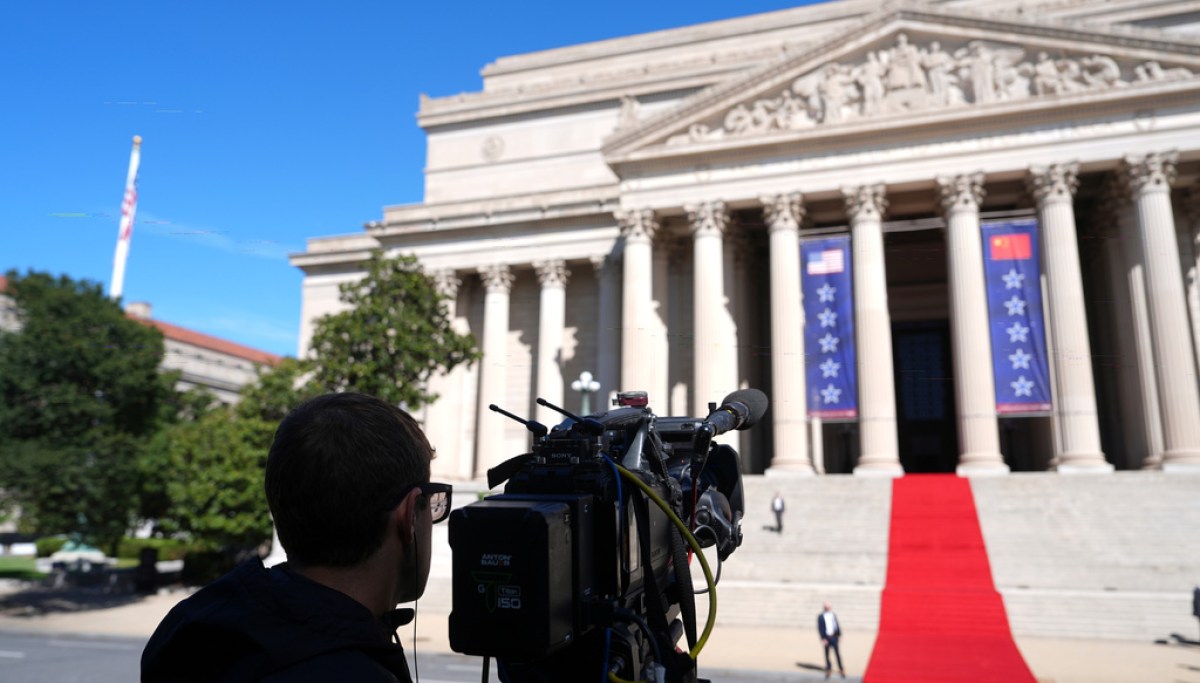 White House TV press pool resumes coverage after CNN, Politico, MS Now passes reinstated AP26268562333353