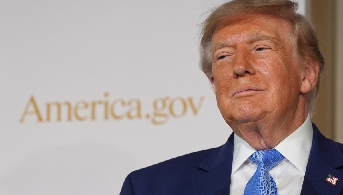 Trump announces plans to change the name of AI to ‘super intelligence’ AP26272519473994