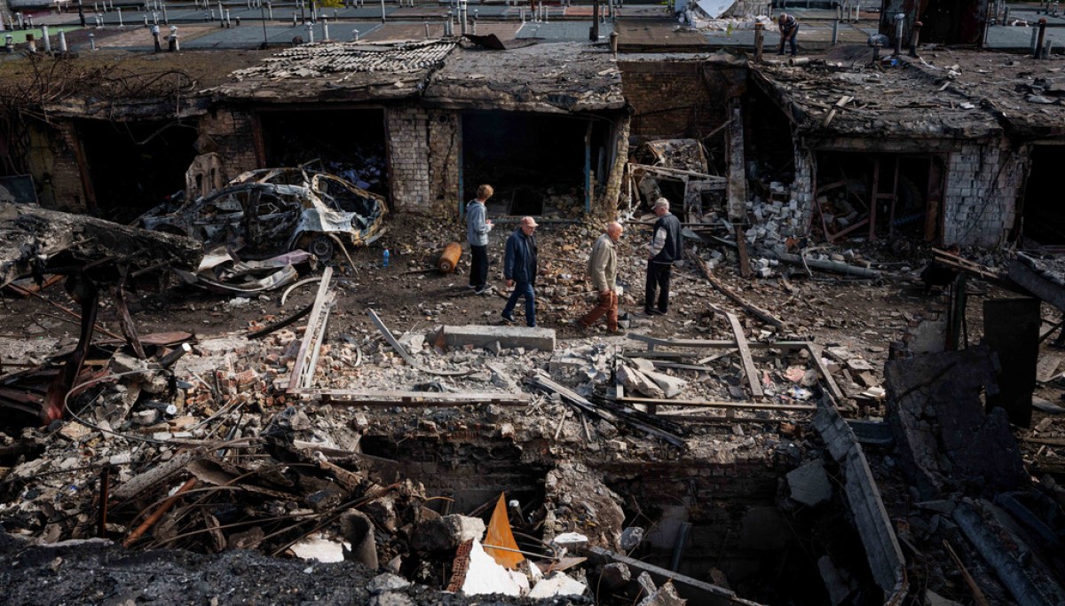 Russia begins air campaign targeting Ukrainian energy grid with barrage against Kyiv power plants AP26273407293493