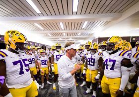 LSU Adds 2 Players to Roster Ahead of SEC Meeting to Remove School from League