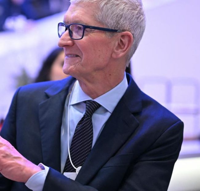 Tim Cook resigns as CEO of Apple to become company’s executive chair and focus on policy