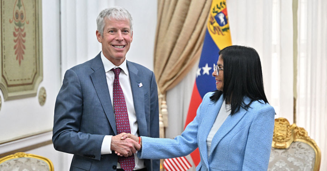 Trump Energy Secretary Visits Venezuela to Finalize Historic Oil Deal GettyImages 2260556453 640x335 1