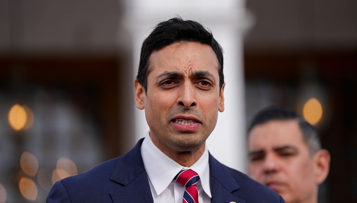 Virginia Democrat says FBI tapped phone as part of Louise Lucas investigation GettyImages 2263201038