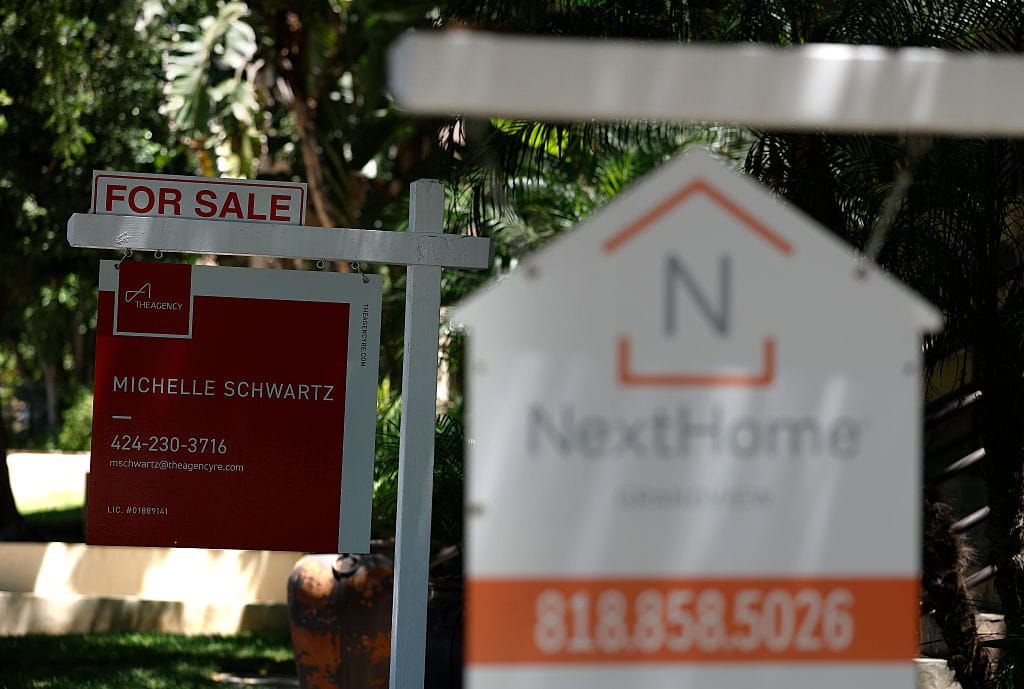 US Home Sellers Facing Evolving Housing Market GettyImages 2285398403housingmarket 1024x689 1