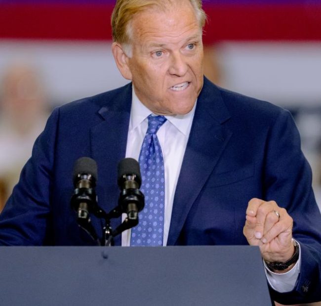 In a narrow Michigan election, courting the Jewish vote could be decisive for Rogers over El-Sayed