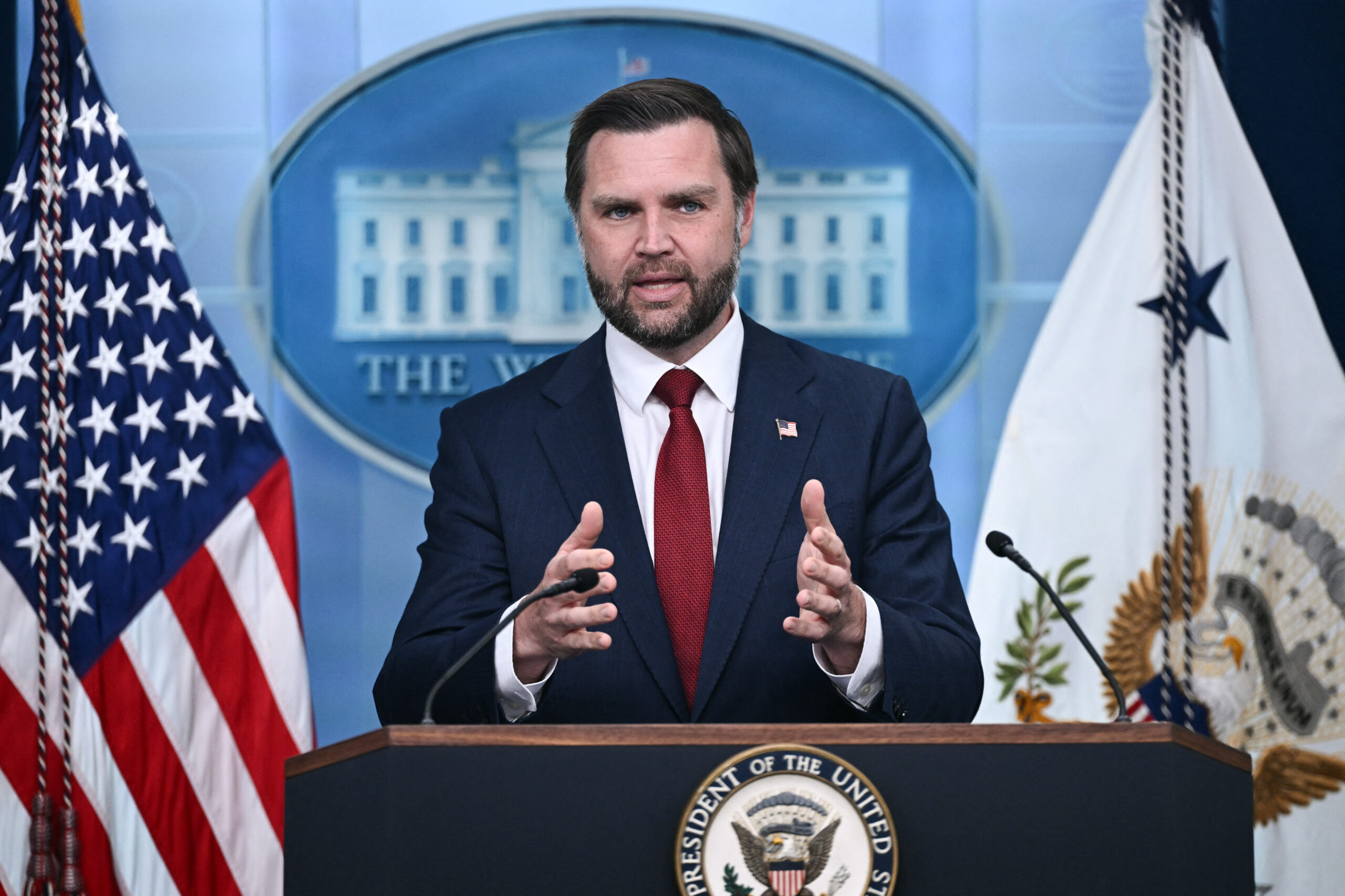 Vance Declines to Denounce Carlson at White House GettyImages 2292759441 scaled 1