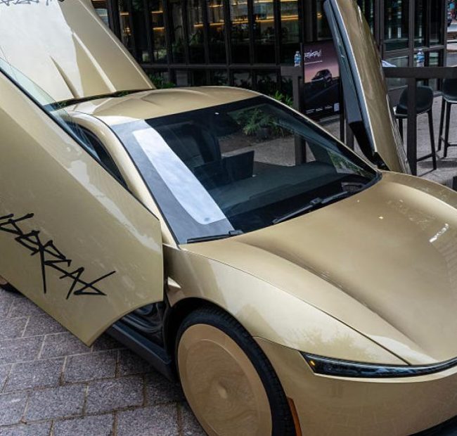 Federal regulators investigate Tesla Cybercab rollout in Austin for robotaxi service