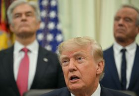Trump, Dr. Oz Move to Lower Health Care Costs Ahead of Midterms