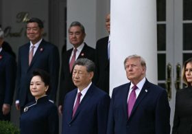 President Trump and Melania greet President Xi Jinping for State Dinner