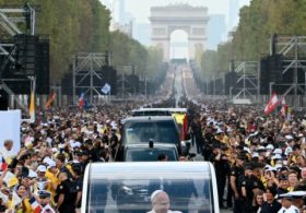 Pope Leo Holds Mass with 800,000 People in Paris at Site of French Revolution Guillotine Terror Beheadings