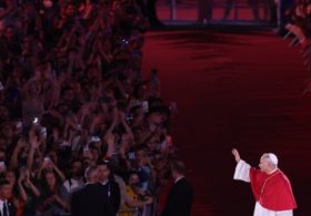 ‘An Army of Saints’ — Pope Leo Moved to Tears During Theatrical Reenactment of 2,000-Year History of Christianity in France