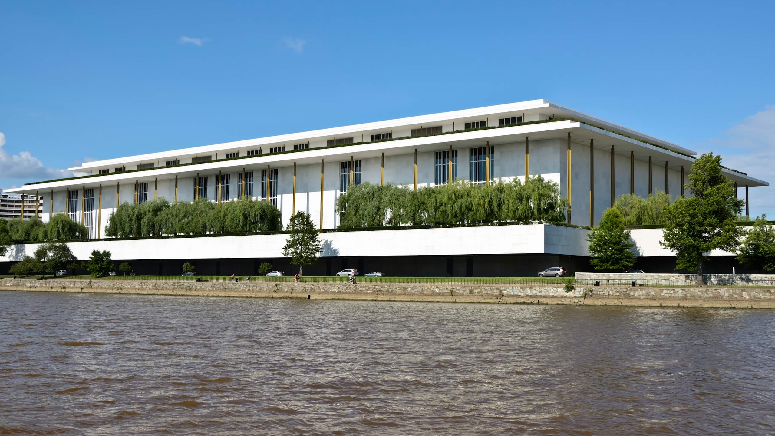 Kennedy Center Board Votes to Close Main Building for Major Renovation GettyImages 458295355