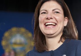 Kelly Ayotte wins Republican nomination for New Hampshire governor in bid for second term