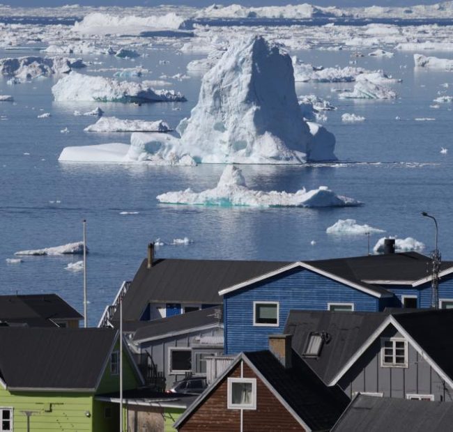 Trump signs deal with Greenland, announces plan to build two military bases there
