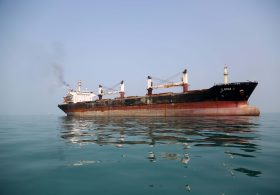 US Destroys Five Iranian Oil Tankers After Missile Attacks on Navy Warship
