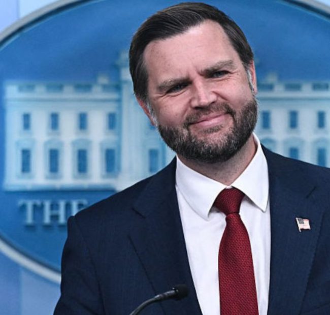JD Vance Pays Tribute to Karoline Leavitt in First White House Press Briefing Since Her Departure