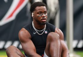 REPORT: NFL Orders Texans’ Azeez Al-Shaair to Remove Palestinian Girl’s Name from Eye Black