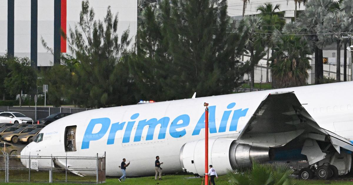 Federal investigators begin trying to determine cause of Miami Amazon cargo jet crash Miamicargojetcrash