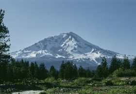 Rangers Rescue 3 Climbers from California’s Mount Shasta After They Followed AI’s Terrible Trip Plan