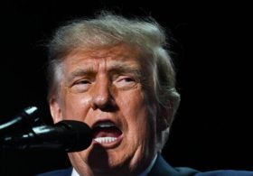 Trump Lays Out 2 Paths for America in Midterms: Prosperity with Republicans or Regression with Democrats