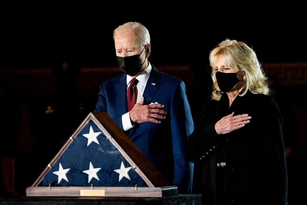 Bidens Pay Respects to Late Capitol Police Officer a26dcc55aee38d661b783bb7bd25851b 1