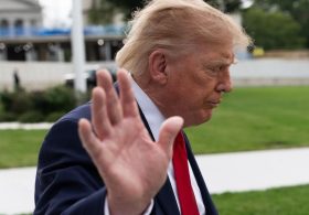 High inflation, gas prices push Trump approval ratings down: “The polls are fake,” he says