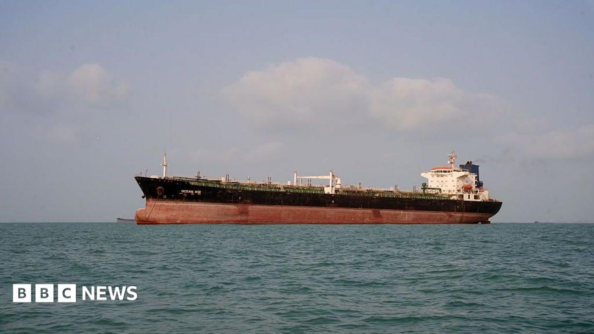 US hits 3 Iranian oil tankers after saying its warships were targeted bd2d2d397c