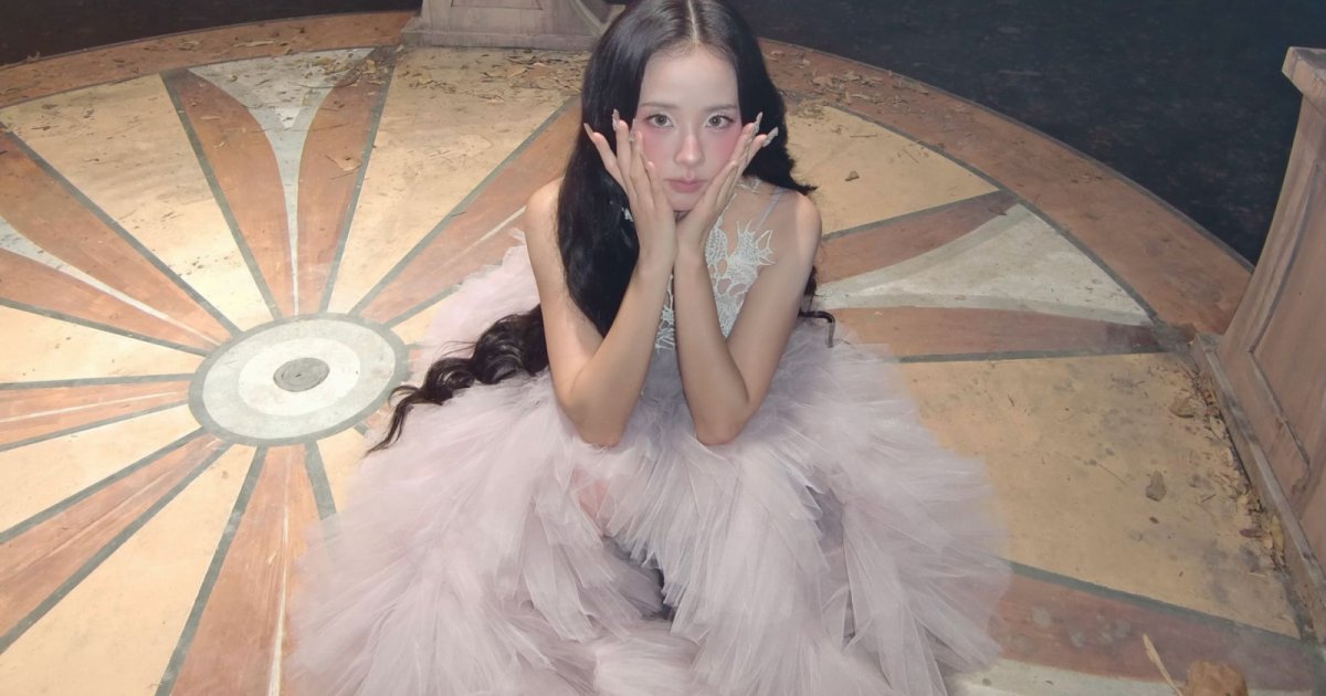 BLACKPINK's Jisoo Sparks Dating Rumors With Seo Kang Joon as Fans Point to Instagram, Ring Clues [PHOTOS] blackpink jisoo 6
