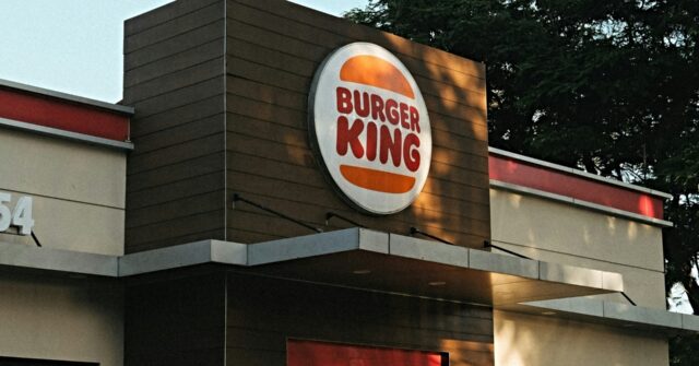 Watch: Mob of 500 Teens Swarm Colorado Burger King, Supermarket in Chaotic 'Takeover' burger king social disorder 640x335 1