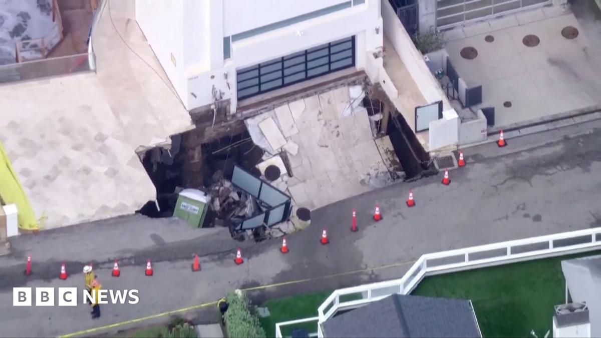Sinkhole appears outside Malibu home thought to belong to Nicolas Cage c4e6c